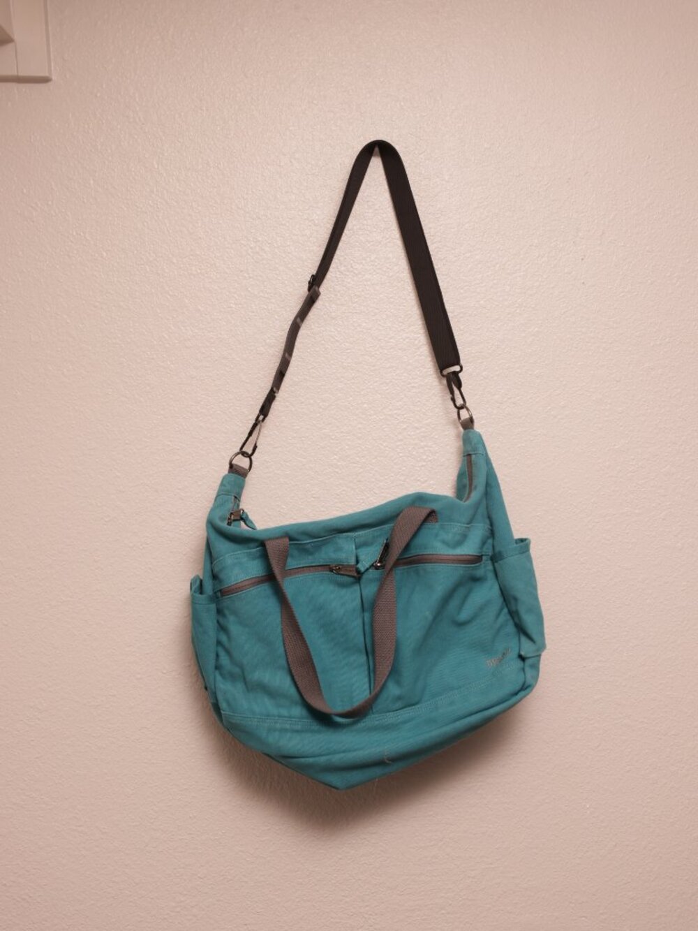 Duluth Trading Co Canvas Weekender Bag (OS)